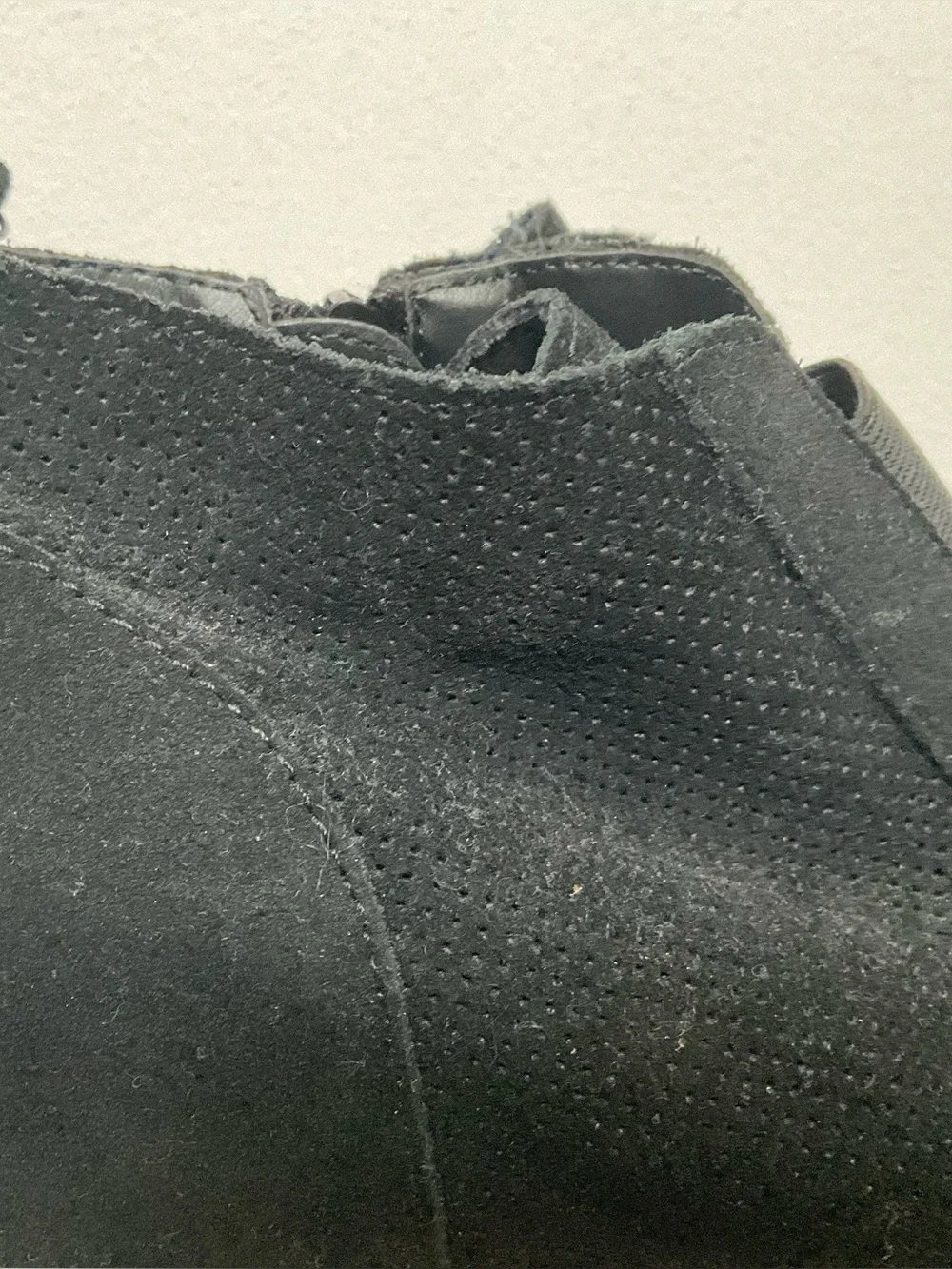 NWOT Steve Madden Flavy Black Leather Perforated Hidden Wedge Size 9